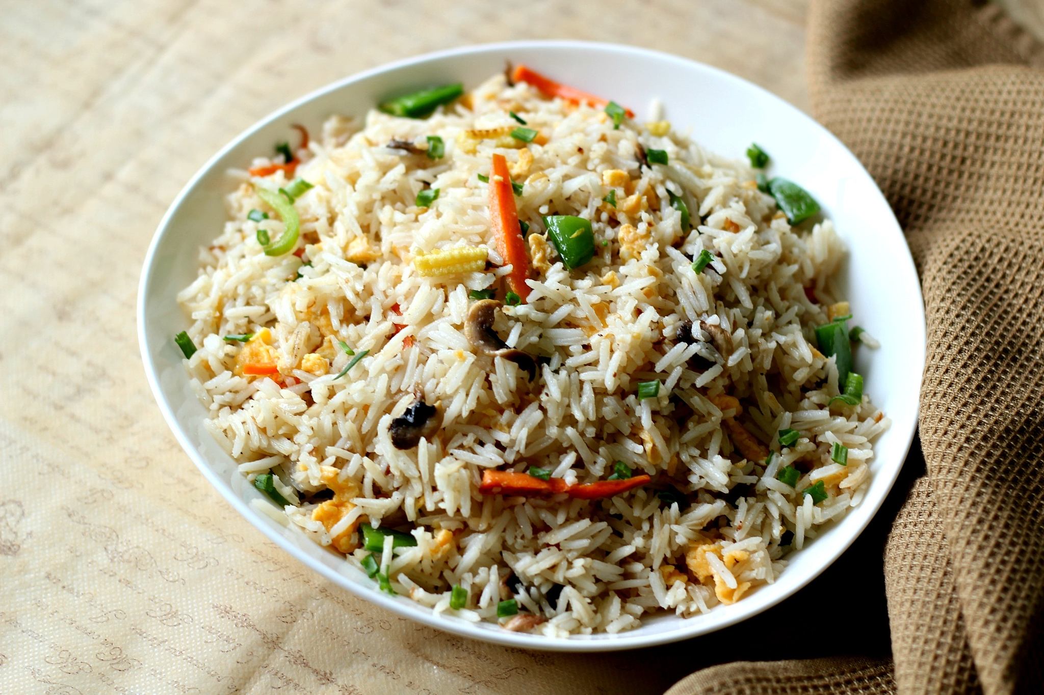 Most popular fried rice recipe from Chinese cuisine. 